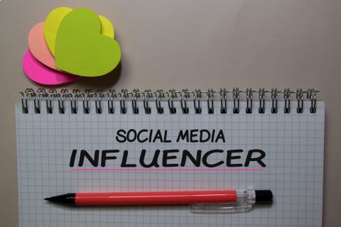 Курс «Инфлюенс-менеджер с нуля»